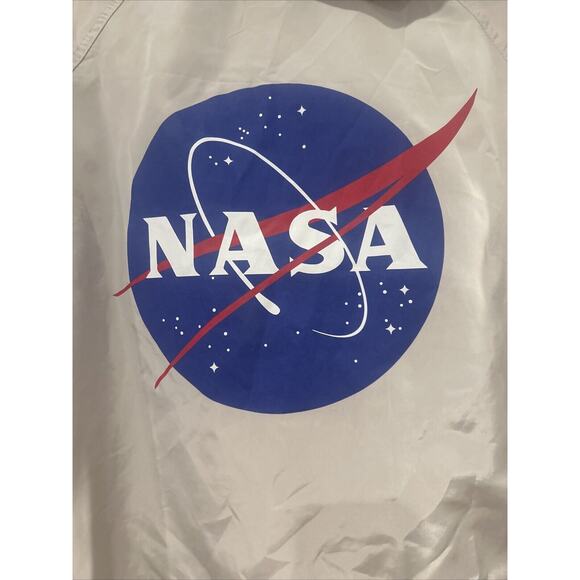 NWOT H&M Divided Beige NASA Windbreaker With Hood & Snap Front Women's Sz Large - Picture 5 of 5